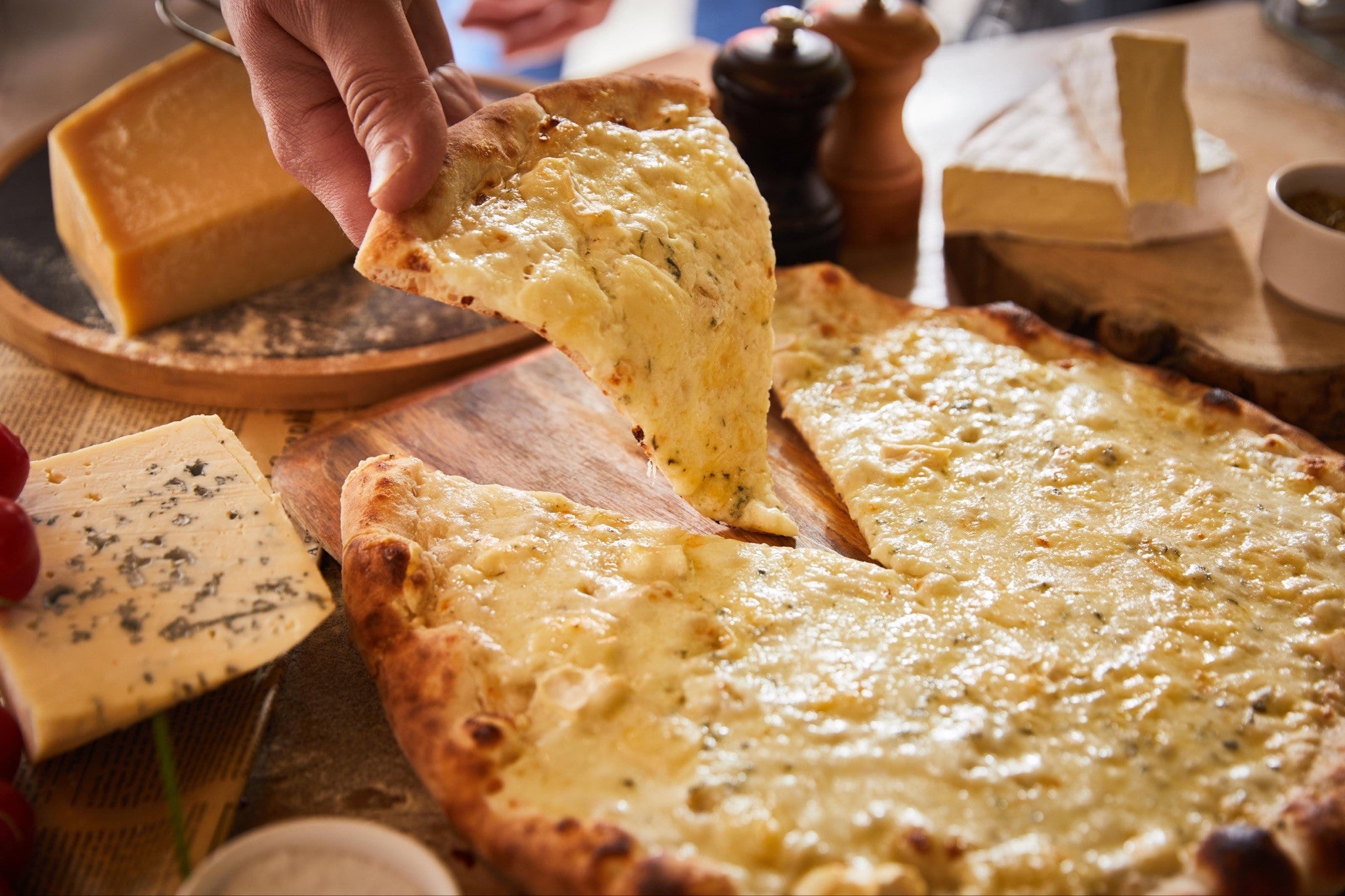 7 pizze populare pe care trebuie să le încerci!